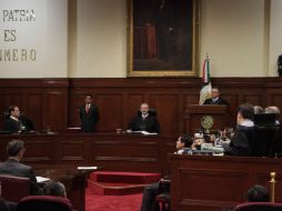 Para que el proyecto sea aprobado, se requieren ocho votos de ministros; para establecer la interpretación, se requieren seis. SUN /