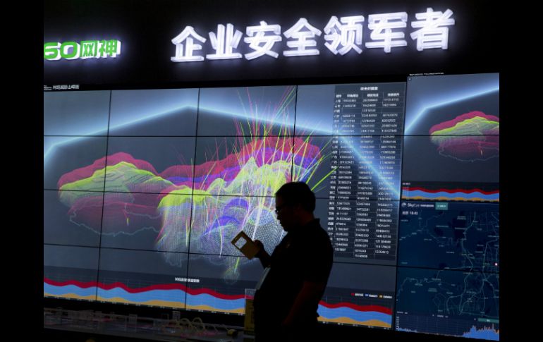 La nueva ley obliga a las empresas a aplicar la censura, e impone patrones de seguridad tecnológica. AP / N. Han Guan