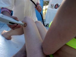 Debes eliminar el vello en la dirección opuesta al crecimiento: hacia arriba. EL INFORMADOR / ARCHIVO