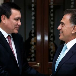 Osorio Chong y Yunes abordan problema financiero de Veracruz