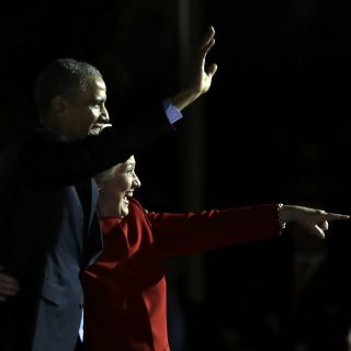 Obama hace mitin con Clinton en Filadelfia