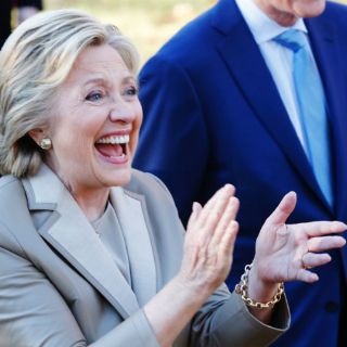 Hollande confía en que estadounidenses voten por Clinton