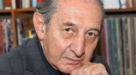 Lizalde, autor de 'El tigre en la casa', es reconocido por su larga trayectoria de obras publicadas en español. EFE / ARCHIVO