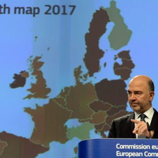 La UE reduce previsiones de crecimiento para 2017 por 'Brexit'