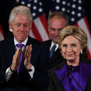 Hillary Clinton desea éxito a Donald Trump