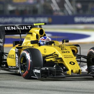 Jolyon Palmer, firme para correr con Renault en 2017