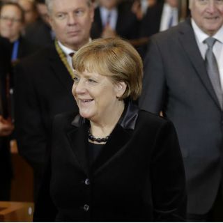 Merkel ofrece a Trump estrecha colaboración bilateral