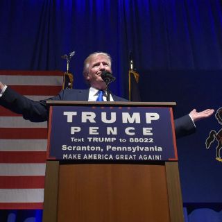 Raúl Castro felicita a Trump por su elección en EU