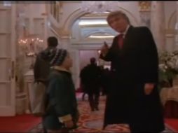Trump apareció en una escena de la película 'Mi pobre angelito 2: Perdido en Nueva York'. YOUTUBE / Fer Mevanns