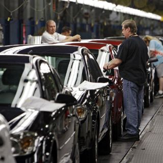 General Motors cesará a más de dos mil empleados en EU
