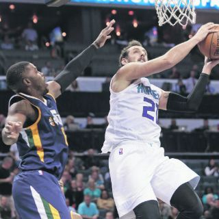 Los Hornets consiguen cuarta victoria al hilo