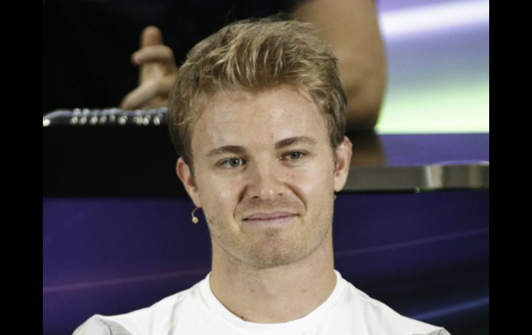 Rosberg lidera la clasificación por delante de su compañero de equipo, Lewis Hamilton, quien nunca ha ganado en Brasil. AFP / M. Schincariol