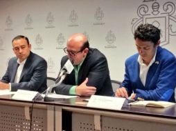 Óscar Villalobos (c), director de Inspección y Vigilancia, detalla que las Zona Centro y Olímpica son las más ruidosas. TWITTER / @GuadalajaraGob