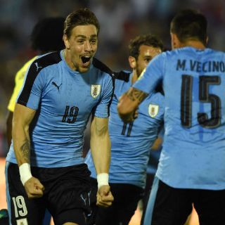 Uruguay vence a Ecuador y se encamina al mundial