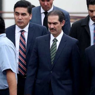 Barrales pide aplicar ley a Padrés sin dedicatorias