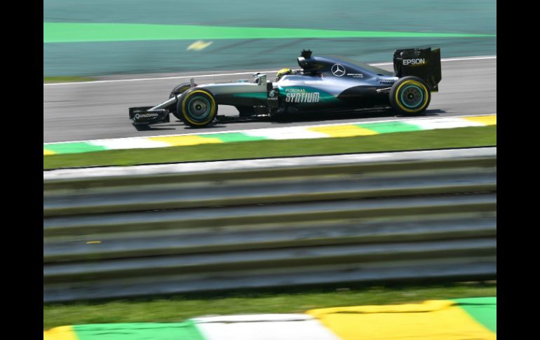 El conductor de Mercedes llega al circuito de Interlagos obligado a ganar para acercarse al título mundial de F1. AFP / N. Almeida