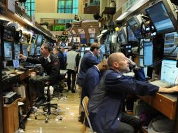 La bolsa neoyorkina abrió en terreno negativo aunque cambiaba rápidamente en medio de expectativas sobre la política fiscal de Trump. EFE / ARCHIVO