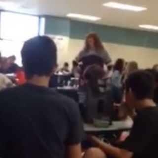 '¡Construyan el muro!', cantan niños en escuela de Michigan