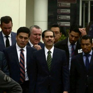 Guillermo Padrés se reserva derecho a declarar