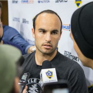Landon Donovan felicita a México