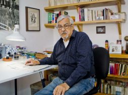 Rogelio Naranjo, en medio siglo, produjo más de 12 mil caricaturas que donó a la UNAM en 2011. SUN / ARCHIVO