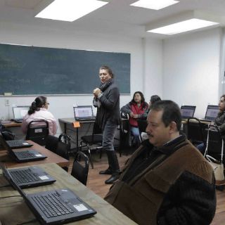Aplican evaluación docente en 12 sedes capitalinas