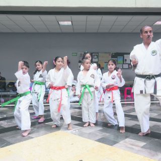 Homenajean al maestro Fernando Meza