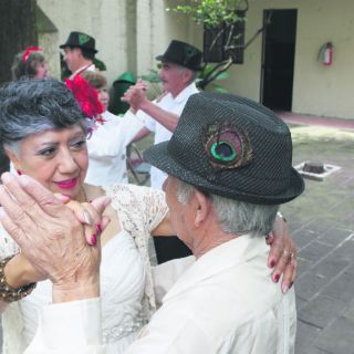 Impulsan talleres para personas de la tercera edad