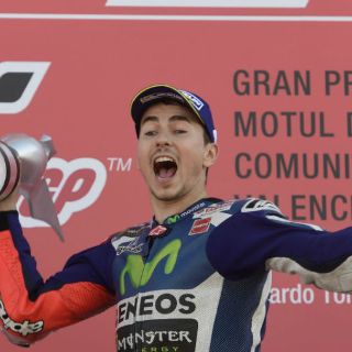 Jorge Lorenzo gana el MotoGP de Valencia
