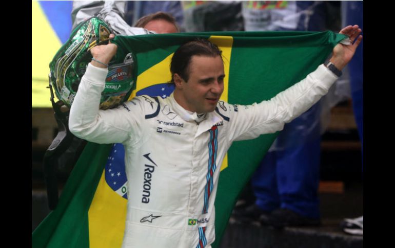 El brasileño chocó en la vuelta 48 y tuvo que retirarse de la carrera. AFP / P. Whitaker