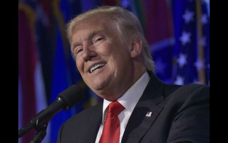 El magnate lanzó además una descarga de tuits sobre varios temas, desde la proliferación nuclear hasta su entrevista con CBS. AFP /