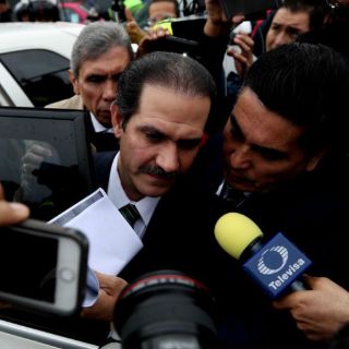 Confirman congelamiento de cuenta a esposa de Padrés