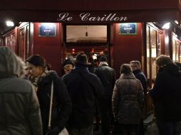 A un año de los trágicos atentados en París, el Bar Carillon trata de volver a ser lo que era. AFP / P. López