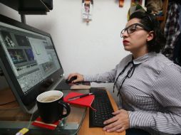 Melina Mariscal tiene 30 años, es fotógrafa y labora para una revista y trabaja la mayor parte del tiempo desde casa. EL INFORMADOR / R. Tamayo