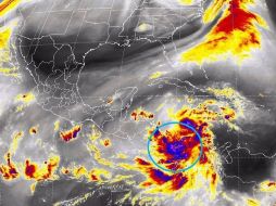 En los mapas se aprecia una gran nube en un área del Caribe delimitada por las costas de Colombia, Panamá y Centroamérica. ESPECIAL / smn.conagua.gob.mx
