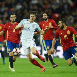 Inglaterra y España ofrecen emocionante empate en partido amistoso