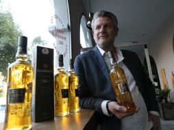 Robin Coupar destacó las bondades del whisky de la casa Campari, entre ellos su calidad y añejamiento. EL INFORMADOR / P. Franco