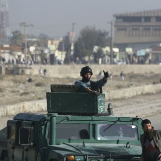 Liberan a 36 civiles retenidos por talibanes en Afganistán