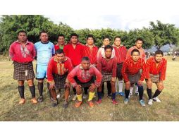 Los jugadores prefieren su ''kutin'' antes que camisetas de marcas como Adidas. Preservar su historia es, dicen, lo más importante. FACEBOOK / Xejuyup BC