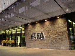 El castigo impide que Al-Mohannadi sea candidato a la elección para decidir representante de Asia en el consejo de la FIFA. AP / W. Bieri