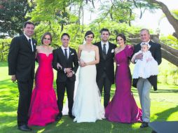 Ismael Guerrero, Cecy Urrea, Juan Pablo Martín del Campo, los novios, Cecy Martín del Campo y Pablo Martín del Campo.  /