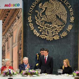 Peña Nieto se reúne con miembros de Paley