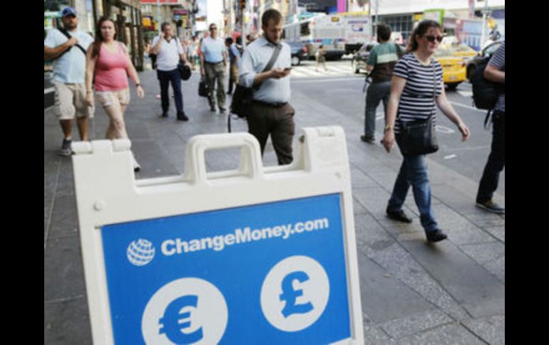 Muchos economistas advierten que la actividad del país sufrirá las consecuencias adversas del Brexit a partir de 2017. EFE / ARCHIVO