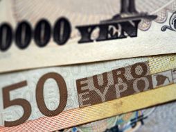 El euro se ofreció en un máximo de 22.07 pesos, frente al cierre previo. EFE / ARCHIVO