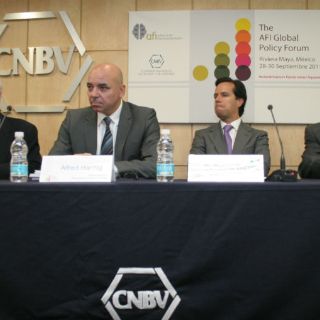 Multa CNBV con 264 MDP a instituciones financieras