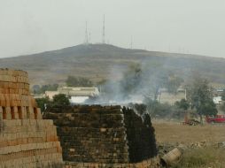 El nuevo reglamento prohíbe combustibles como plásticos y hules. EL INFORMADOR / ARCHIVO