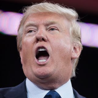 Trump elige a Sessions como fiscal y a Pompeo para la CIA