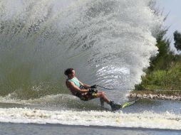 El mejor del día fue el estadounidense Nate Smith, gracias a que logró driblar dos boyas y media con una distancia de cuerda de 10.25m. EL INFORMADOR / R. Tamayo