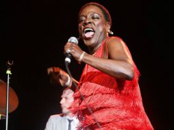 Medios señalan que Jones usó su trabajo como terapia para no permitirse decaer. TWITTER / @sharonjones