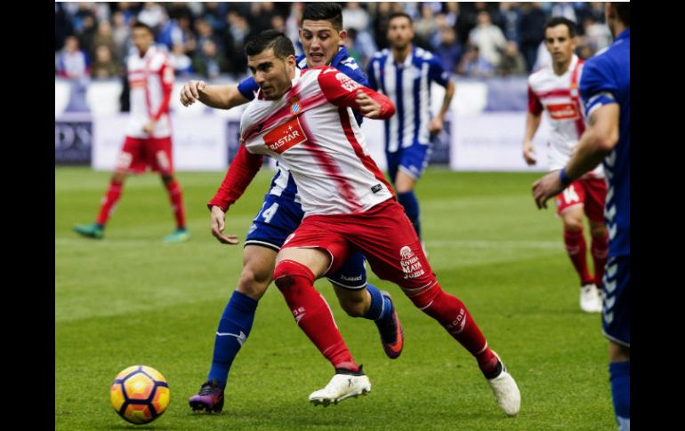 Tras once visitas, el Espanyol ganó por primera vez en el campo del Alavés EFE / A. Ruiz de Hierro